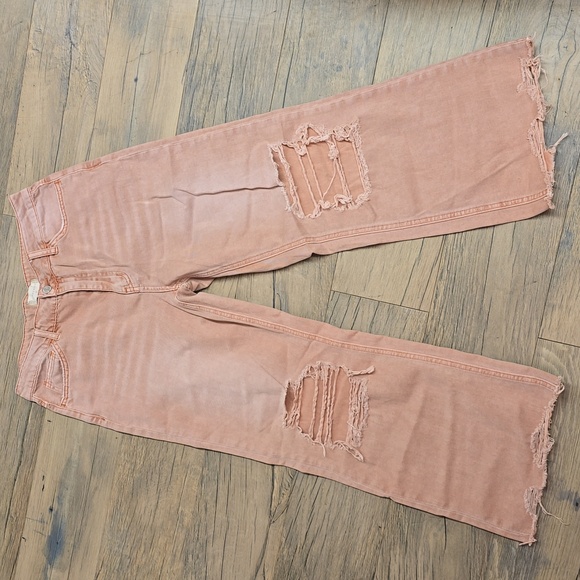 Vervet Altar'd State Distressed Cropped Denim Jeans| Size 28 - Picture 2 of 9